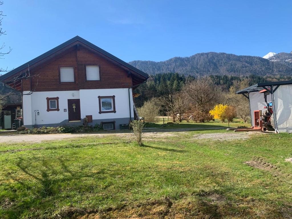Apartment in St. Jakob im Rosental - 2