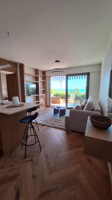 Appartement design 1ère ligne avec vue panoramique sur la mer - 1