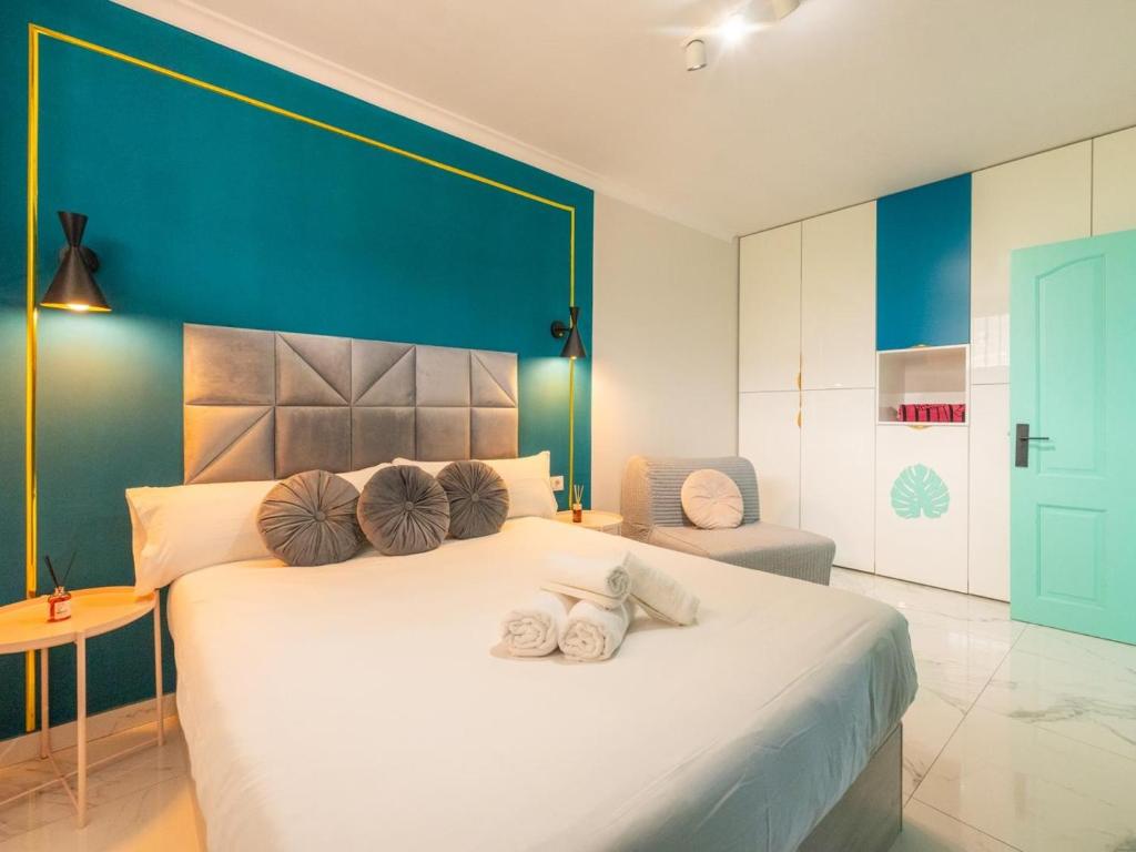 Chic 1BR Ocean View with AC AND Pool in Playa Paraíso - 3