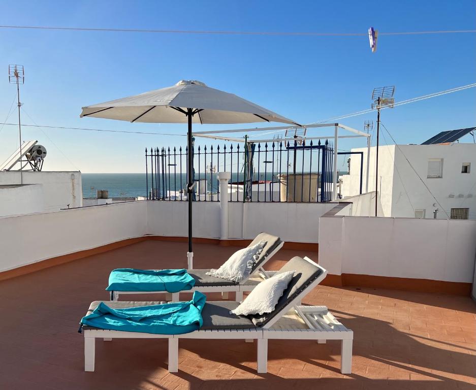 Sardinas apartment with roof terrace and sea view - 3