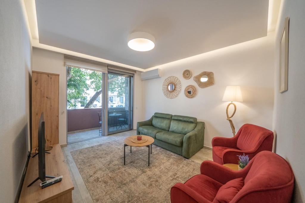 Martin di Cattaro-Cosy Retreat Steps from Old Town - 1