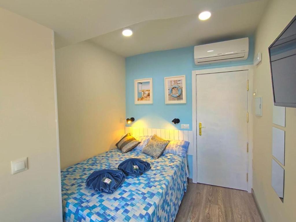 Begona Blue Pearl City Center Studio Nogalera BY NAMASTE ELITE - 3