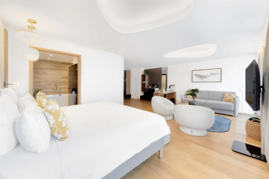 GOLDEN TULIP LYON OUEST TECHLID Hotel & Spa, hotel in Limonest