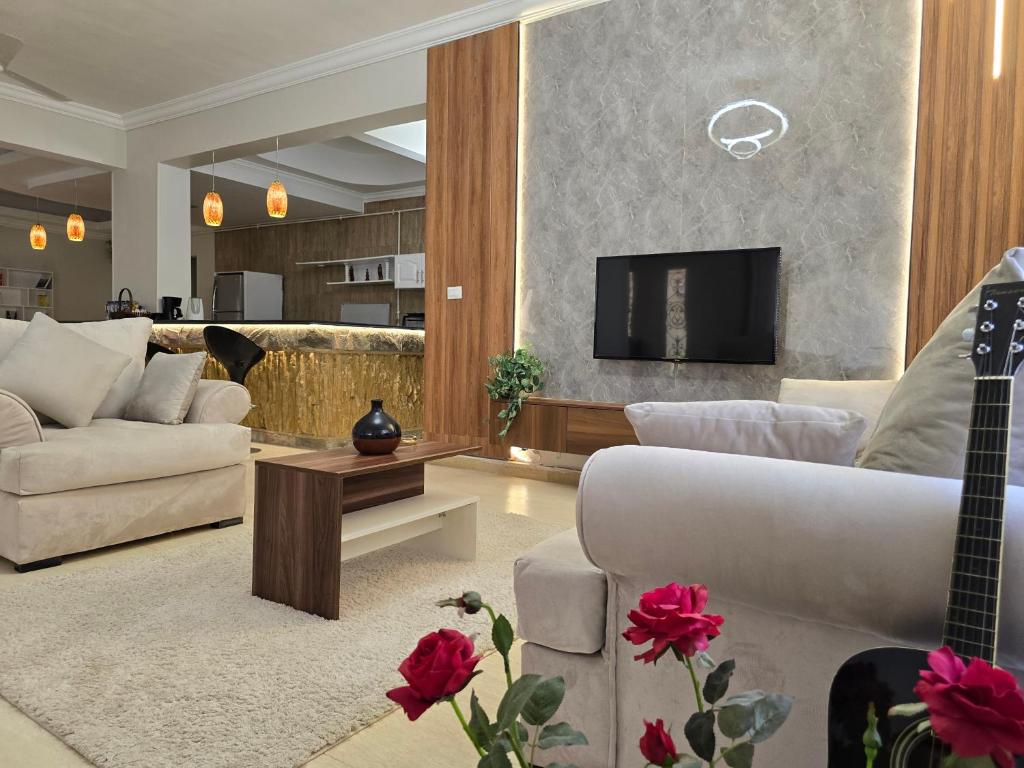 700m Modern Apartment with Private Garden in New Cairo, Káhira