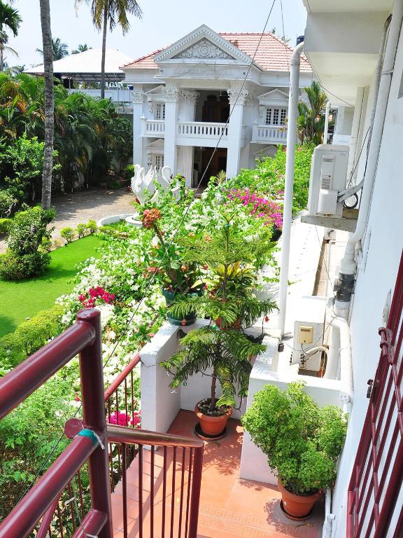 Entrance, Sajhome in Kochi