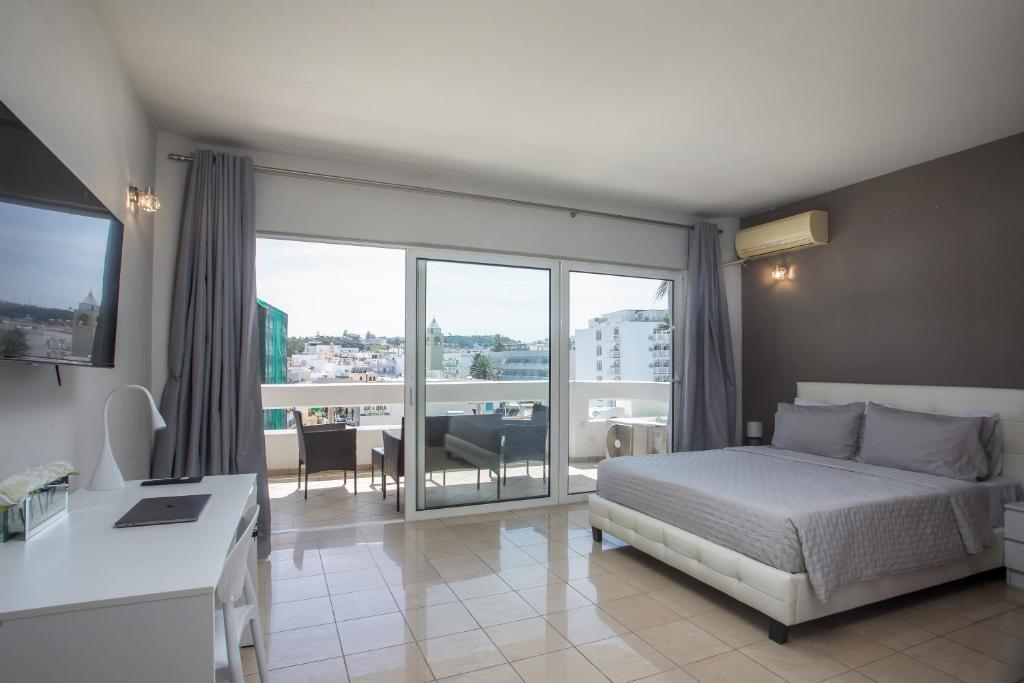 DownTown Horizon View, Město Rhodos