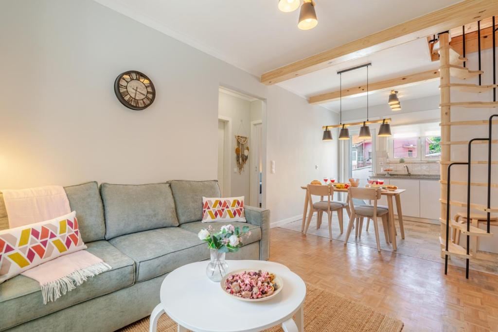 HostWise - Quinta do Vintém w/ Terrace near WOW, Vila Nova de Gaia