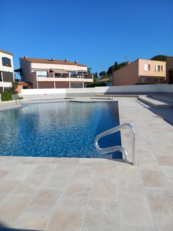 Cap Agde studio rénové piscine - 3