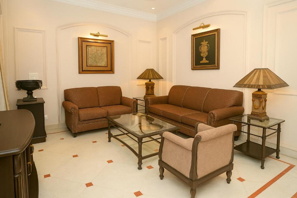 Nivaasa Apt by JadeCapsNr Taj BengalACWIFI, Kalkata