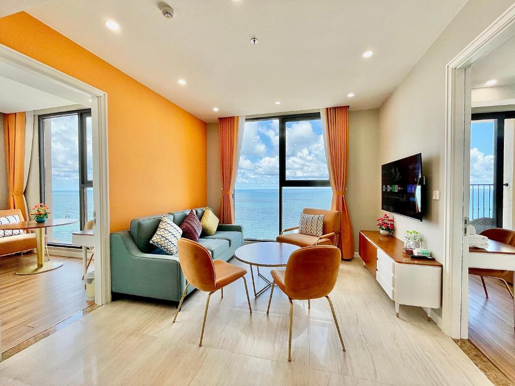 LYNS Apartment - Ocean View with Infinity Pool &Firework