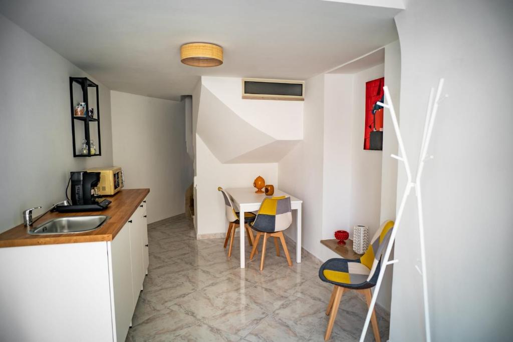 Caravigna Love, Carovigno