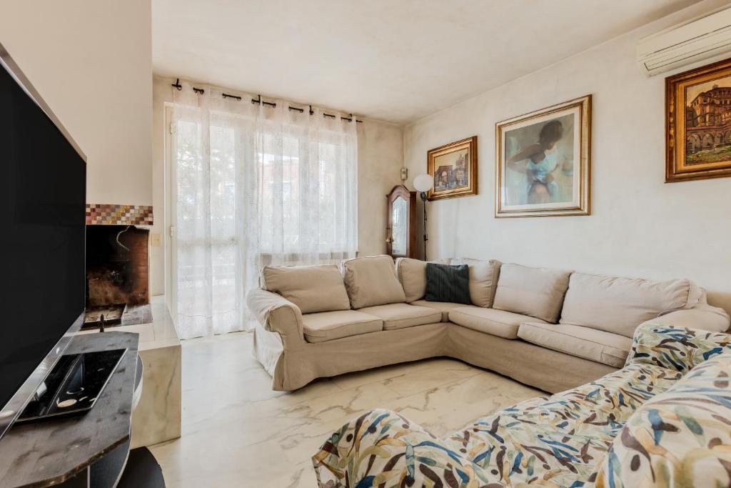 GuestHost - Villa Tina!, Viareggio