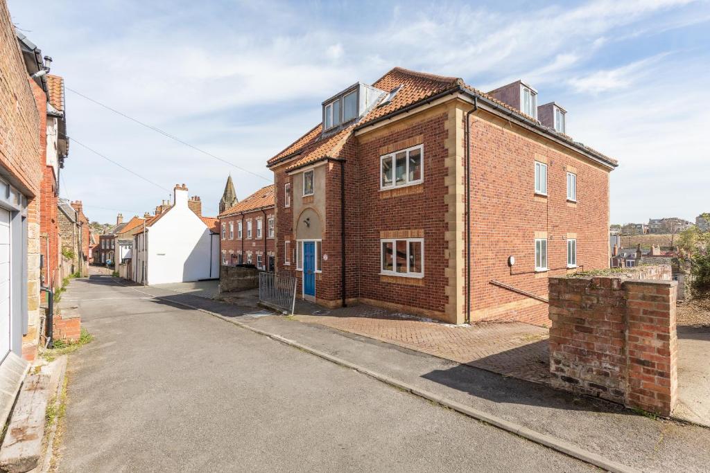 Newton House - Free Parking, Whitby