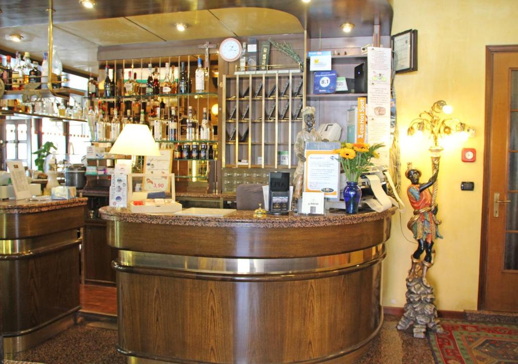 Albergo Ristorante Leon d'Oro photo