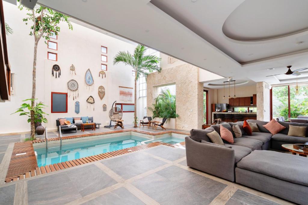 WAYAK Luxury 5BR Private Pool Gym, 24 7Security - 3