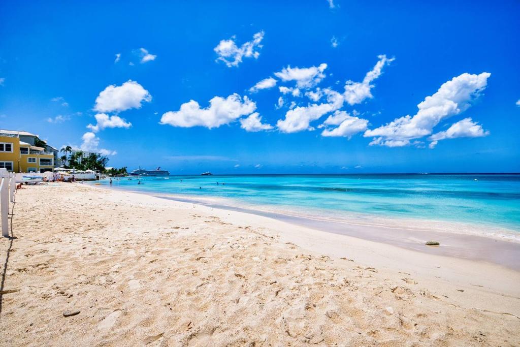 Laguna | Relaxing Family Oasis, Seven Mile Beach