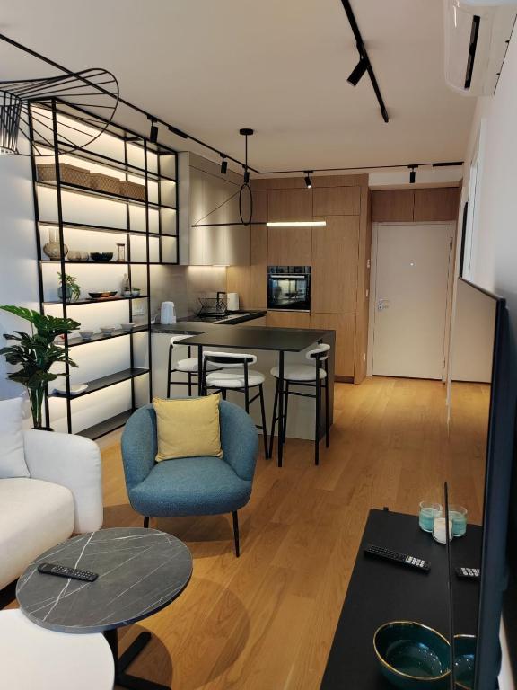 New Luxury Suite with Garrage - 2
