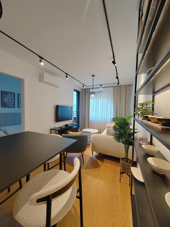 New Luxury Suite with Garrage - 4