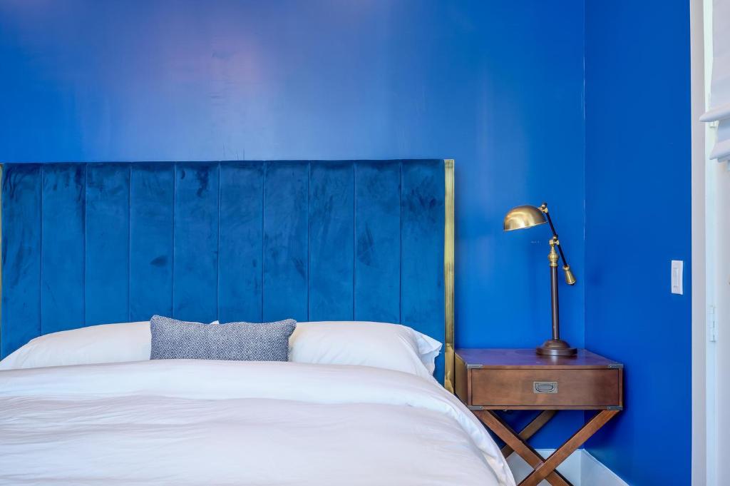 Private Suite in Historic Austin B&B Sleeps 4, Austin