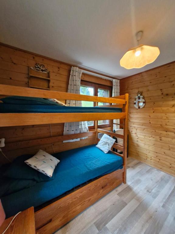 Apartment with garden in Demi-Quartier - 4
