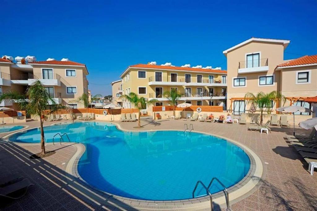 Anemone - walk to the beach, Paralimni