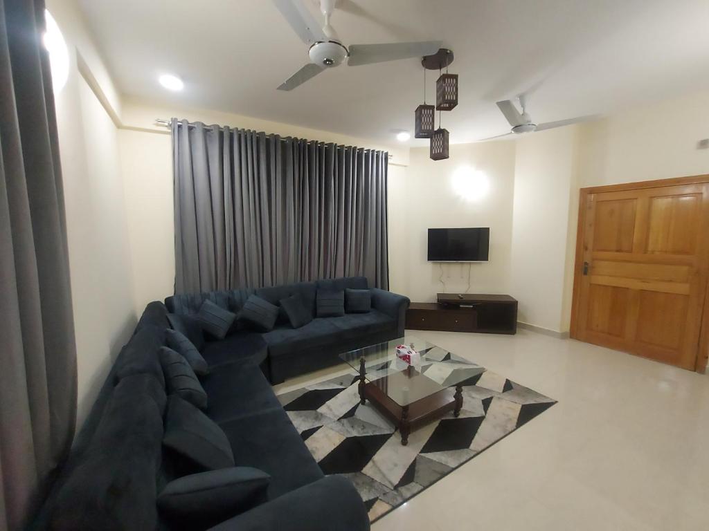 Amal's Abode, Péšávar