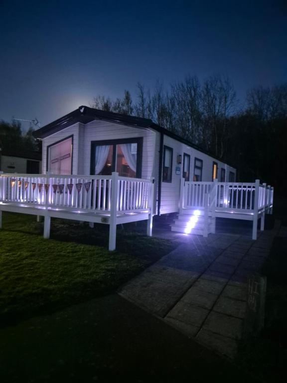 2 bedroom platinum, Minishant