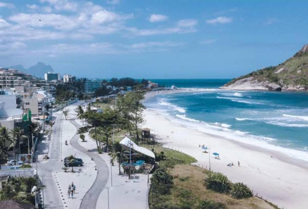 Amplo apt 2 Qdras da Praia do Pontal, Rio de Janeiro