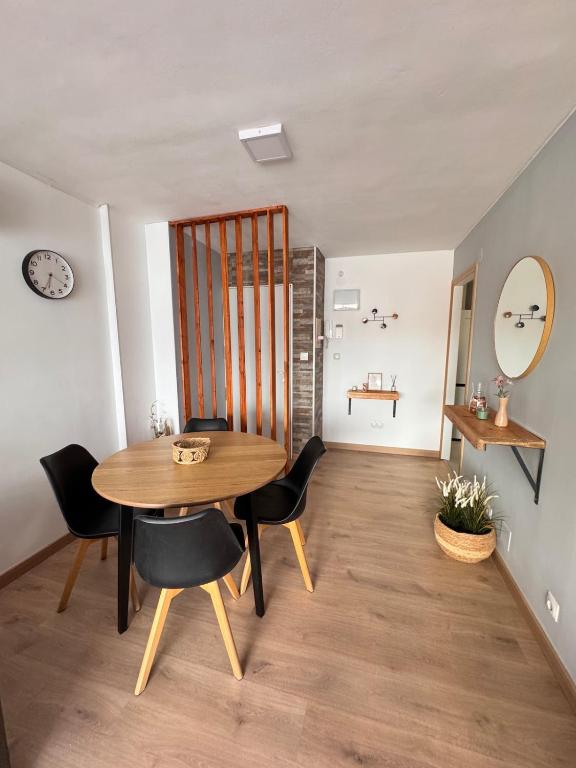 Nice apartment 150m from the beach with parking - 2