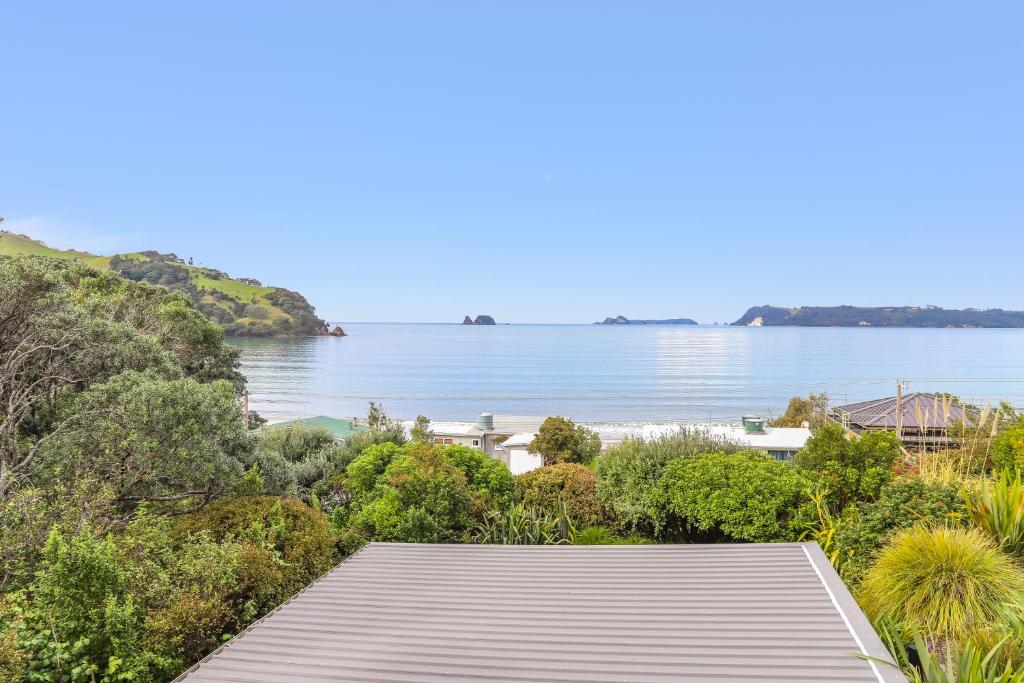 Hosts on the Coast Pikitia at Wharekaho, Whitianga