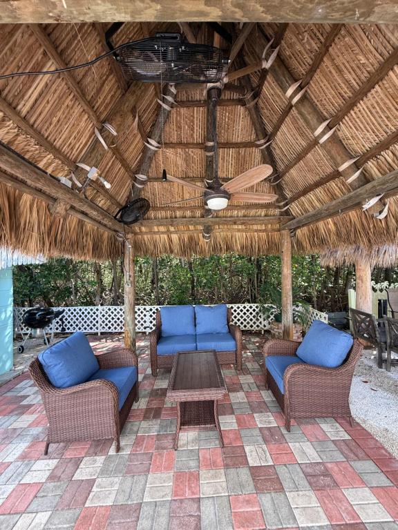 Stylish RV with 2 Bedrooms, 2 Lofts and 2 Bathrooms, Key Largo