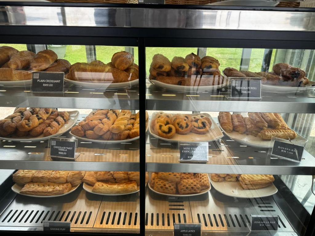 อาหารและเครื่องดื่ม