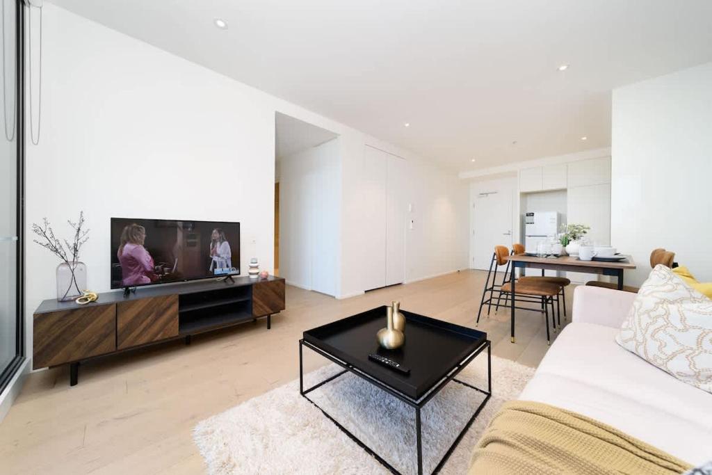 2B2B1S Apt wFree Parking Docklands 883-4, Melbourne