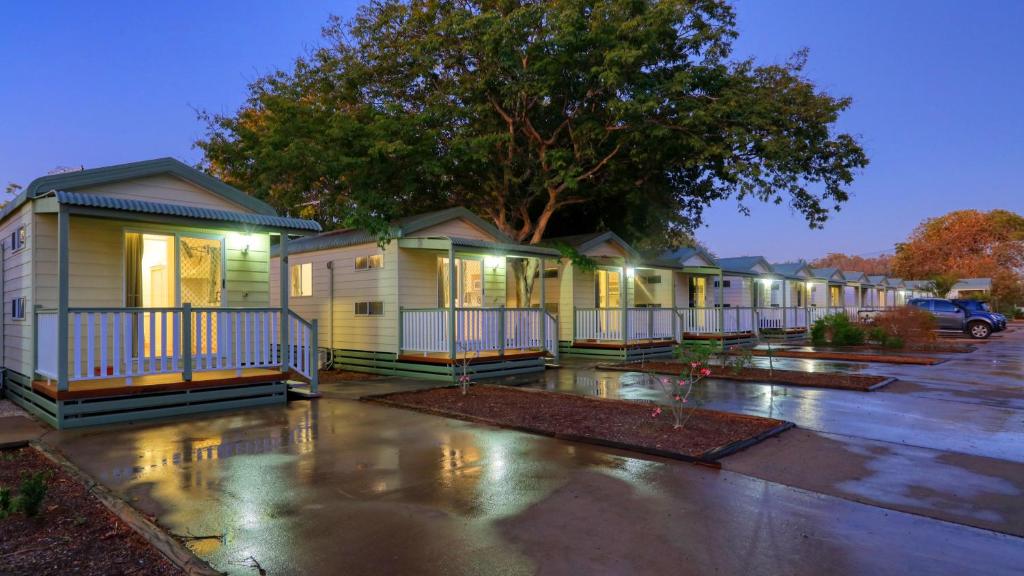 Gday Parks Emerald, Emerald