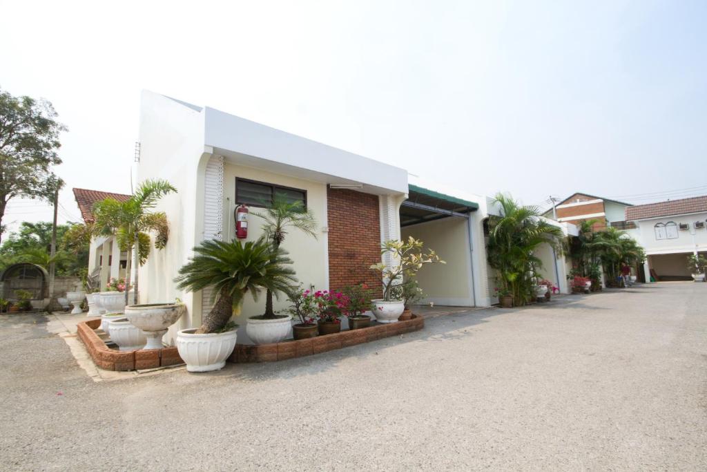 Bualuang HOTEL — Hotel in Ang Thong