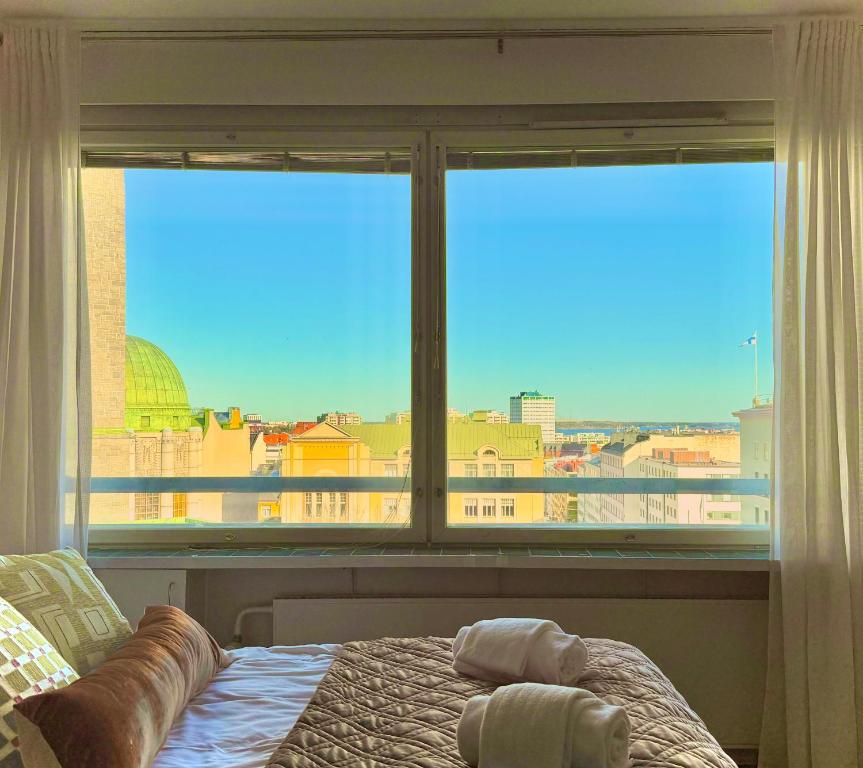 Top Floor Getaway in Central Helsinki - Church & Sea View, Helsinky