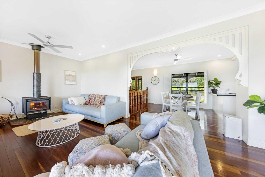 50kms of stunning ocean & hinterland views with pool, Bald Knob