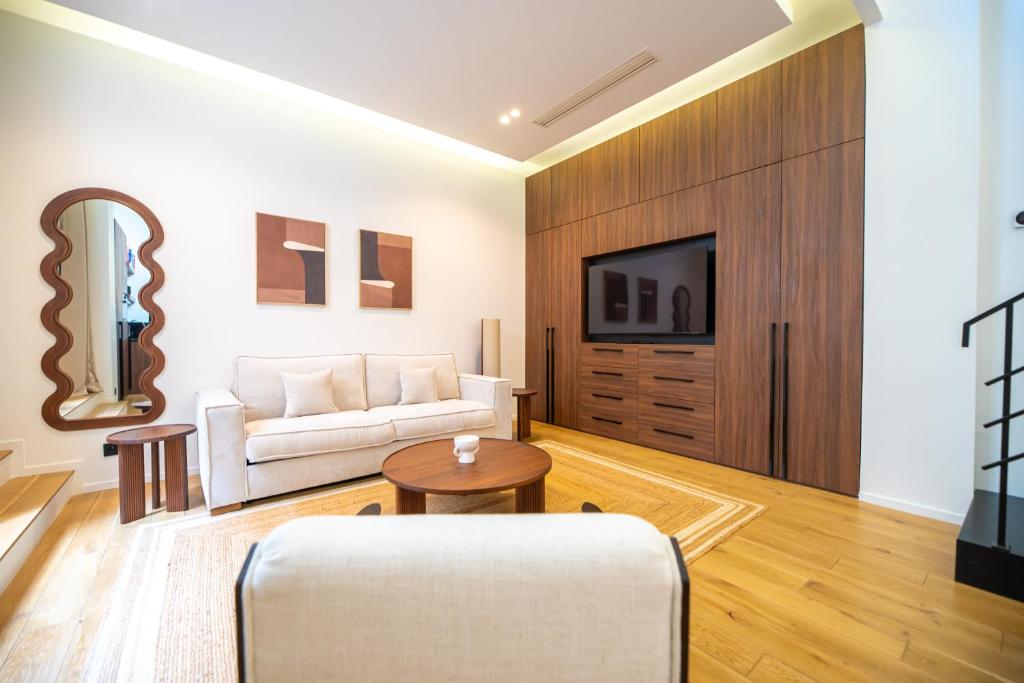 CIA - Duplex in Paris' Center - 2