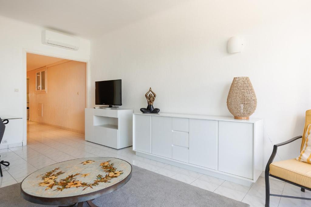 Cannes: Croisette Quartier Martinez - 90m² - 4