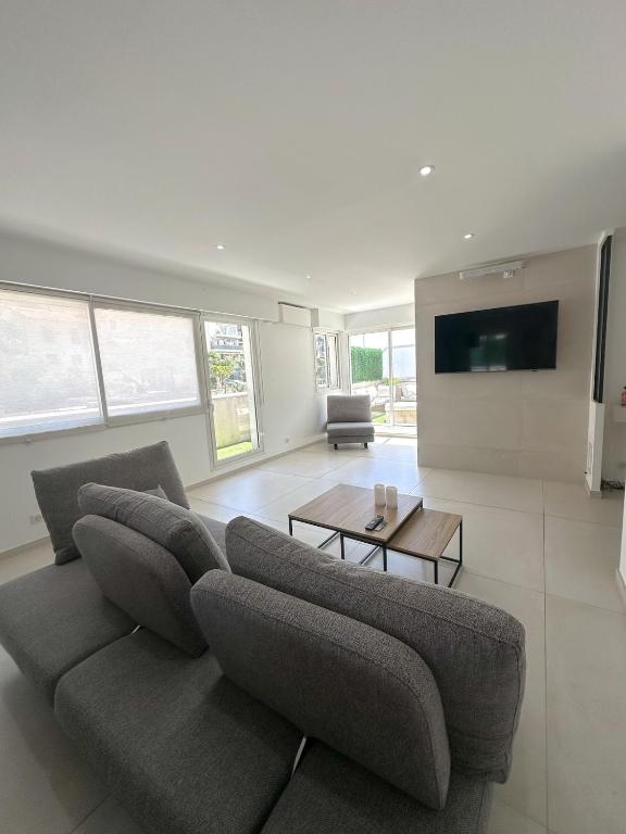 Spacious, quiet apartment - 2