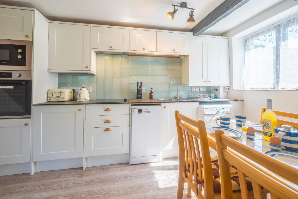 Blackberry Cottage, Polrunny Farm, Boscastle photo 5