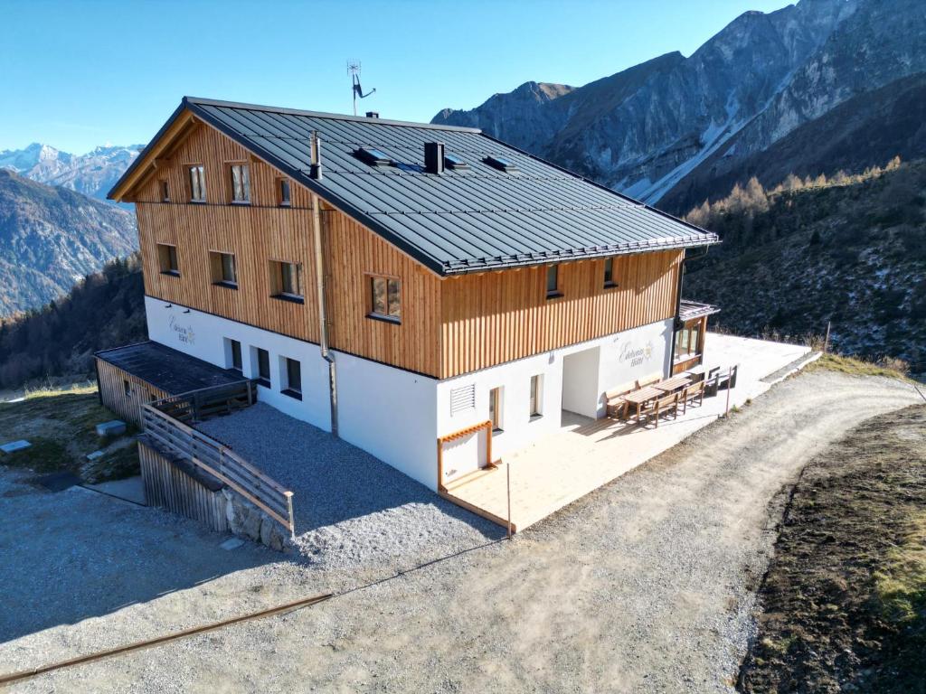 Edelweisshütte Ladurns - 1