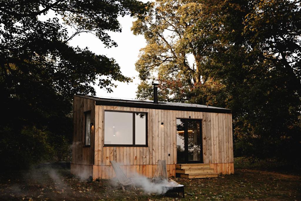 Huckleberry Pines, Osmaston