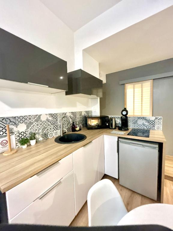 Au Coeur de Nantes - idealement situé Studio tout confort avec chambre separée - 5