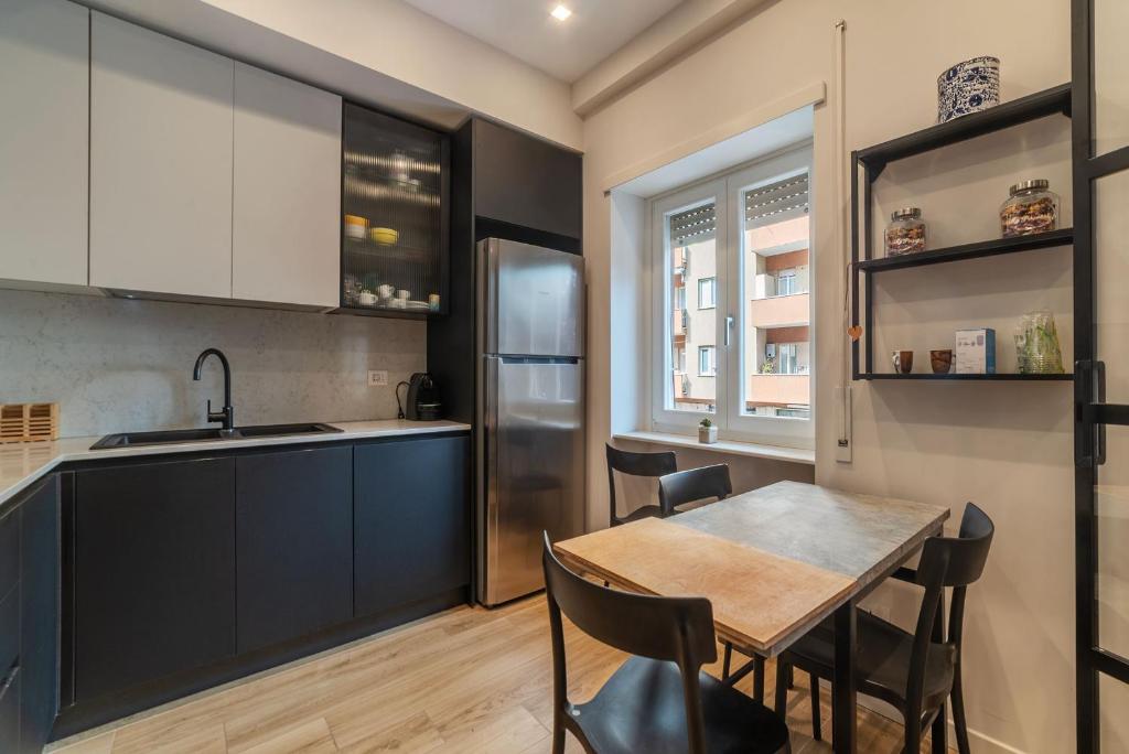 GuestHost - Charming Apartment Metro Cipro - 3