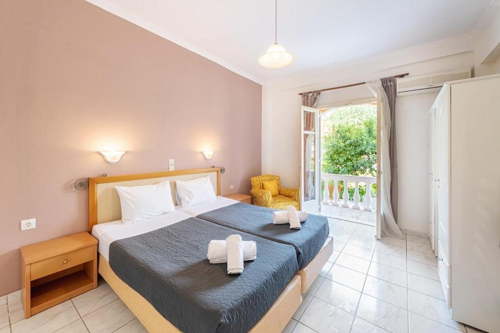 Rustic Charm Apartment in Ipsos, Ipsos