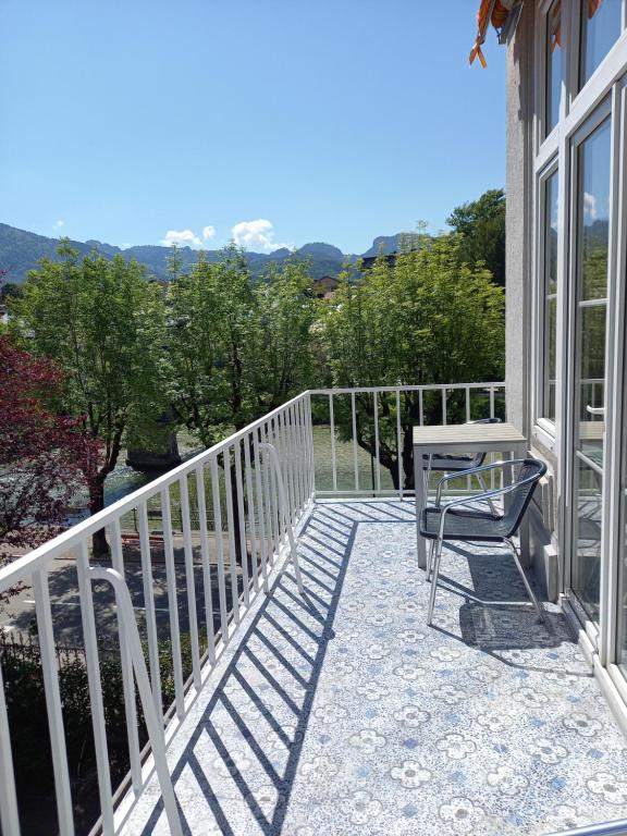 WOLKE, Apartment mit Balkon am Fluss, Zentrum - 4
