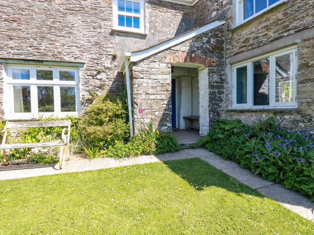 Polcreek Farmhouse - pet-friendly farmhouse on Cornwall's Roseland Peninsula