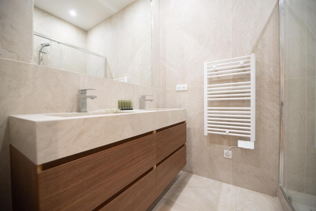 CIA - Duplex in Heart of Paris - 5
