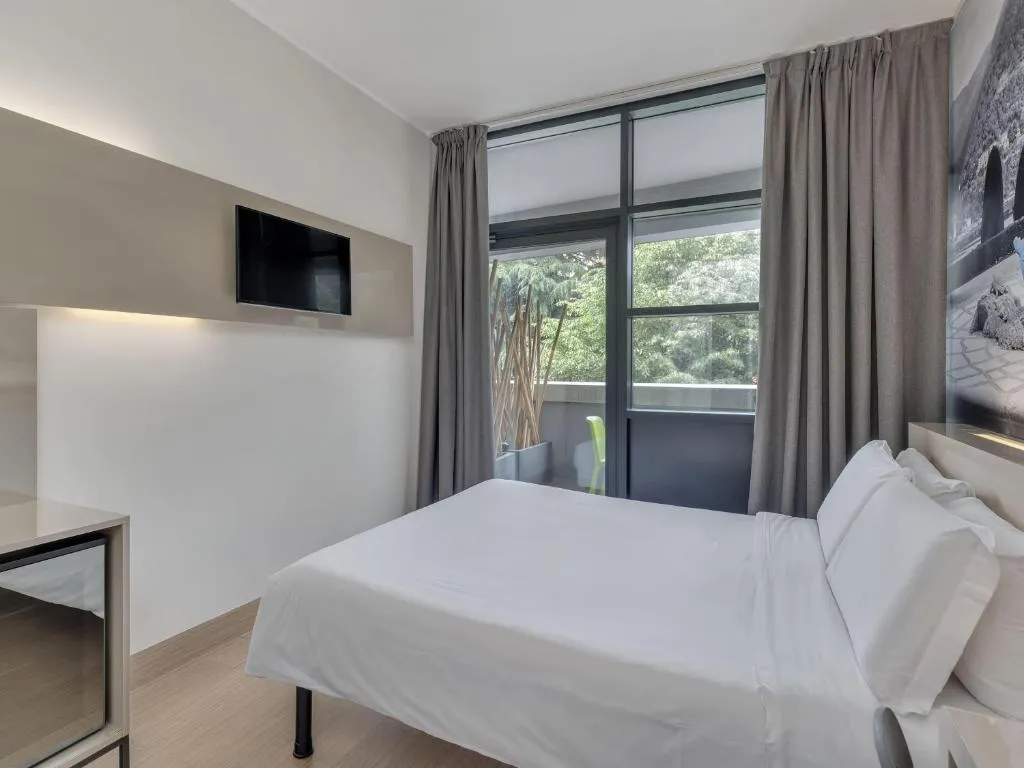 B&B Hotel Como Camerlata，位于科莫的酒店